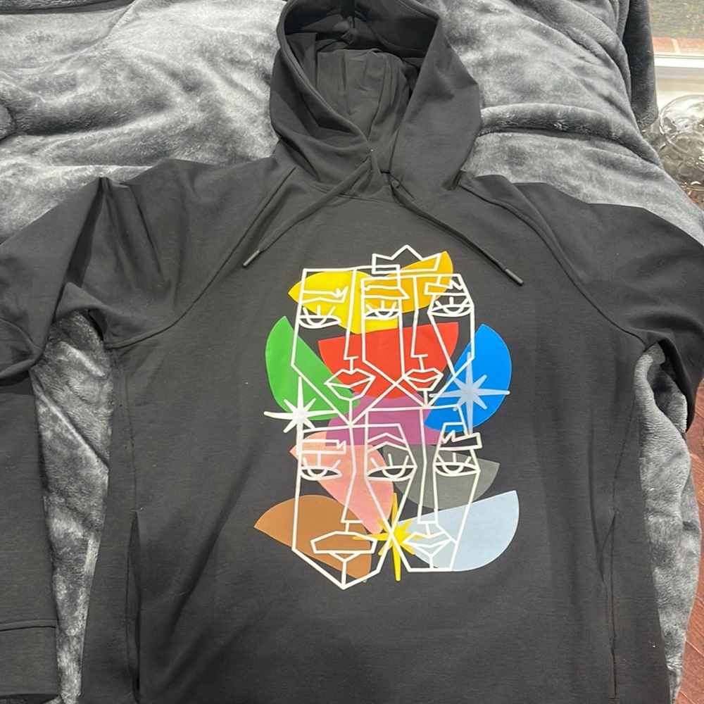 Men medium sweatshirt.. new never worn